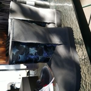 Ugg classic short sequined stars boots women's 9 new